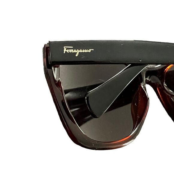 Salvatore Ferragamo Women's Cat Eye Sunglasses SF957S in Tortoise / Brown - Picture 10 of 11